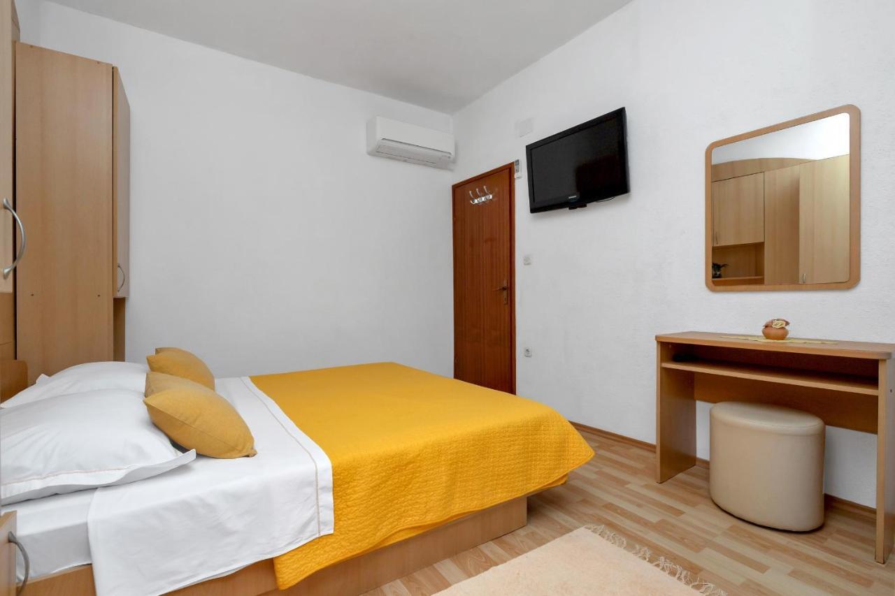 Dado A6 Apartments Igrane Extérieur photo