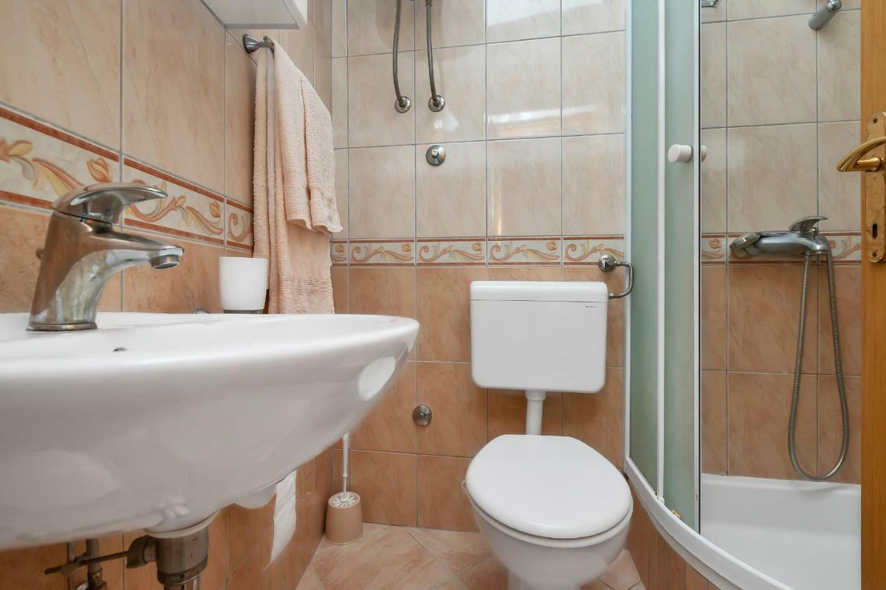 Dado A6 Apartments Igrane Extérieur photo