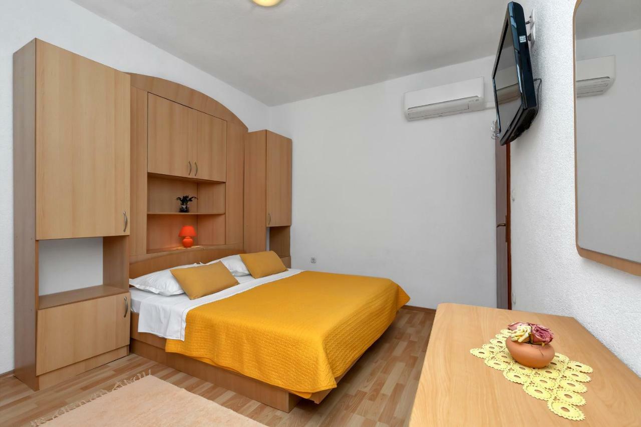 Dado A6 Apartments Igrane Extérieur photo