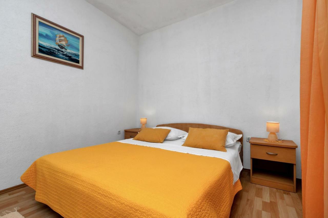 Dado A6 Apartments Igrane Extérieur photo