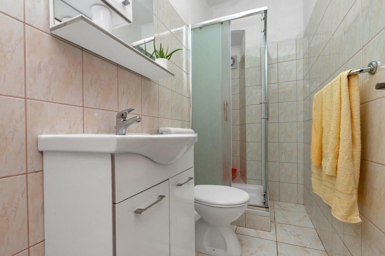 Dado A6 Apartments Igrane Extérieur photo